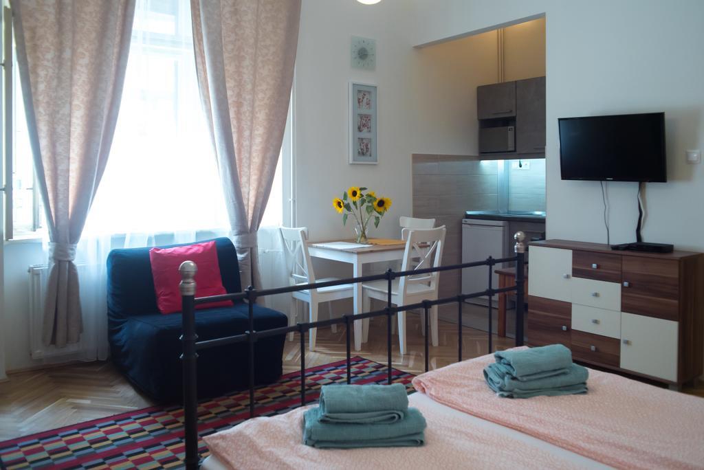Friendly Home In The Center Budapest Esterno foto