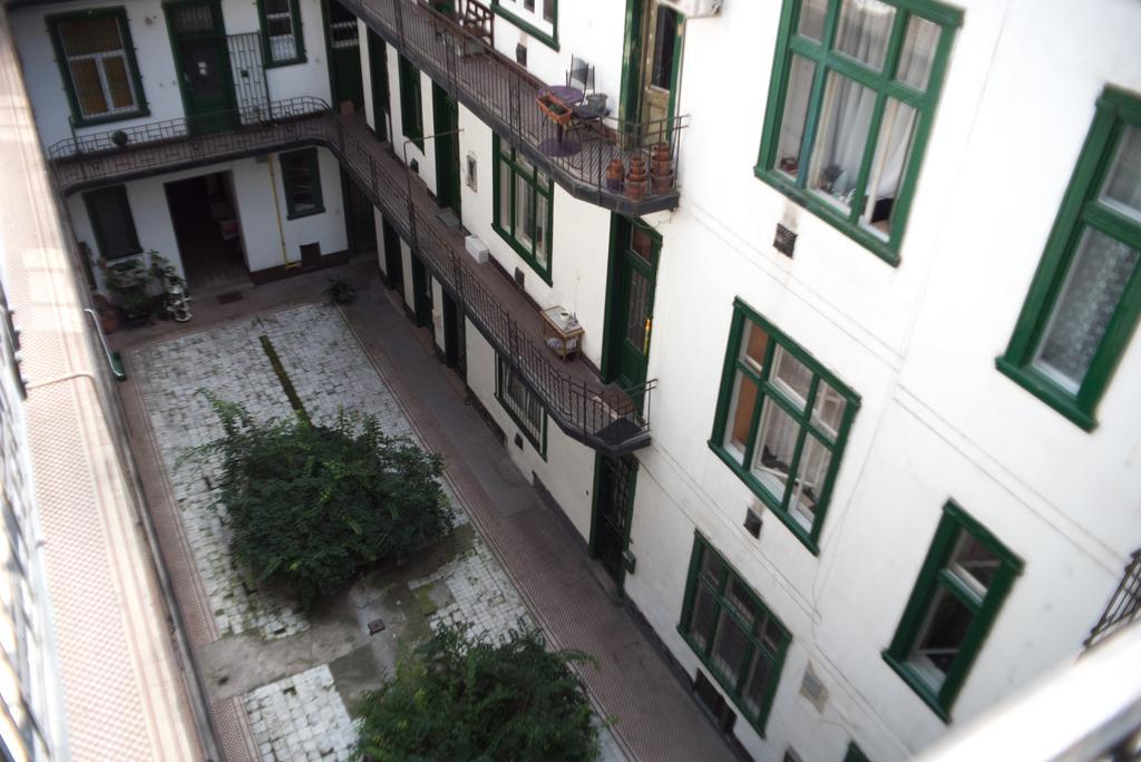 Friendly Home In The Center Budapest Esterno foto